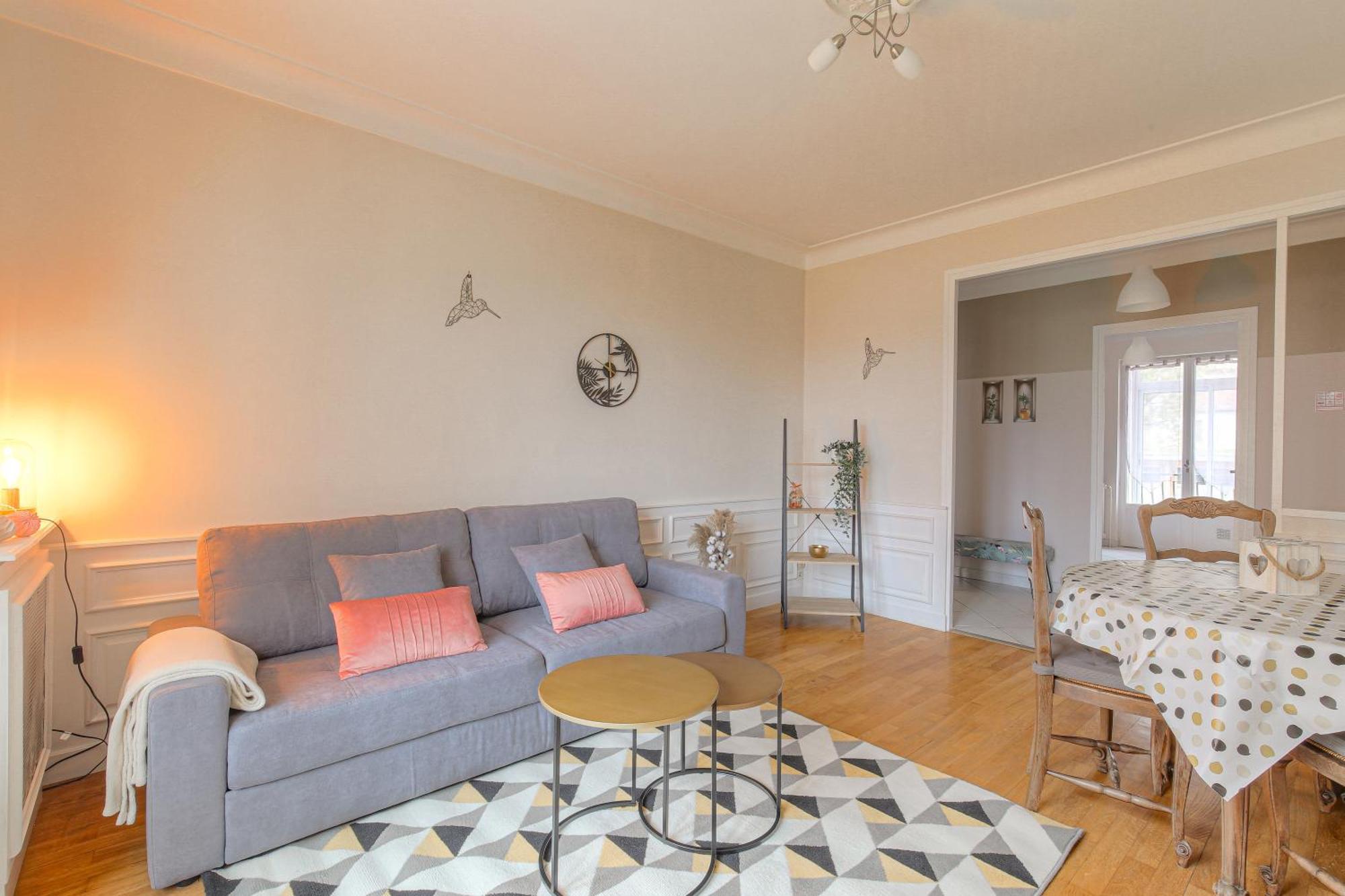 Le Parilly - Ma Cabotte Apartman Vénissieux Kültér fotó