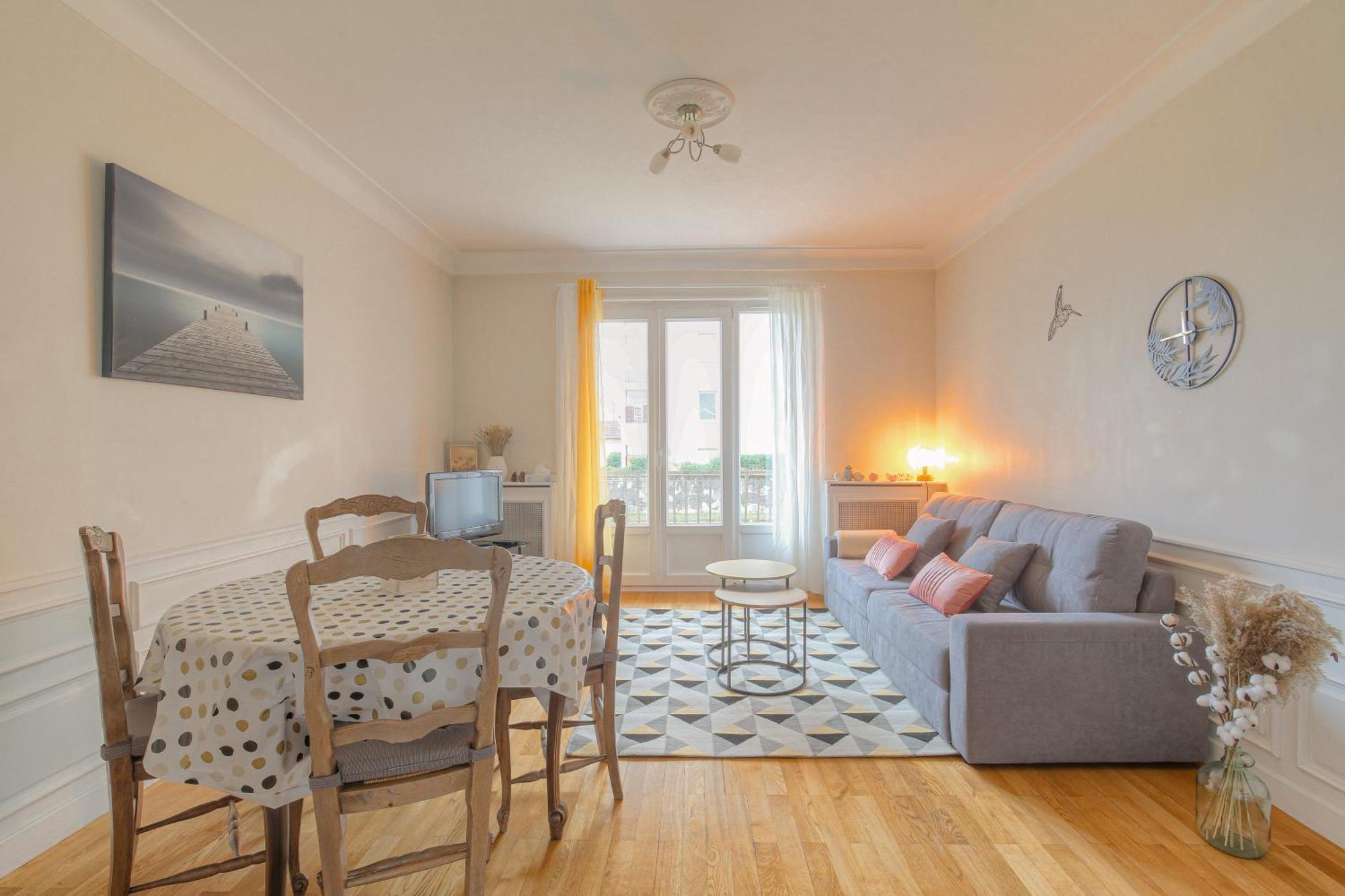 Le Parilly - Ma Cabotte Apartman Vénissieux Kültér fotó